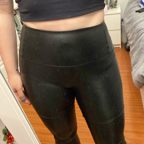 Wilfred Free Daria Faux Leather Leggings - Picture 2 of 3
